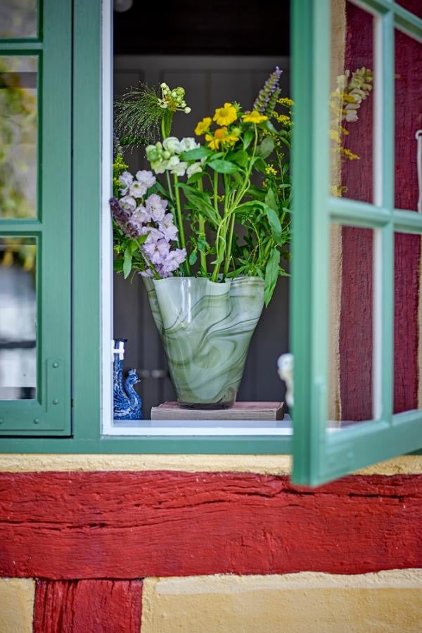 Toryn Vase, Green, Glass