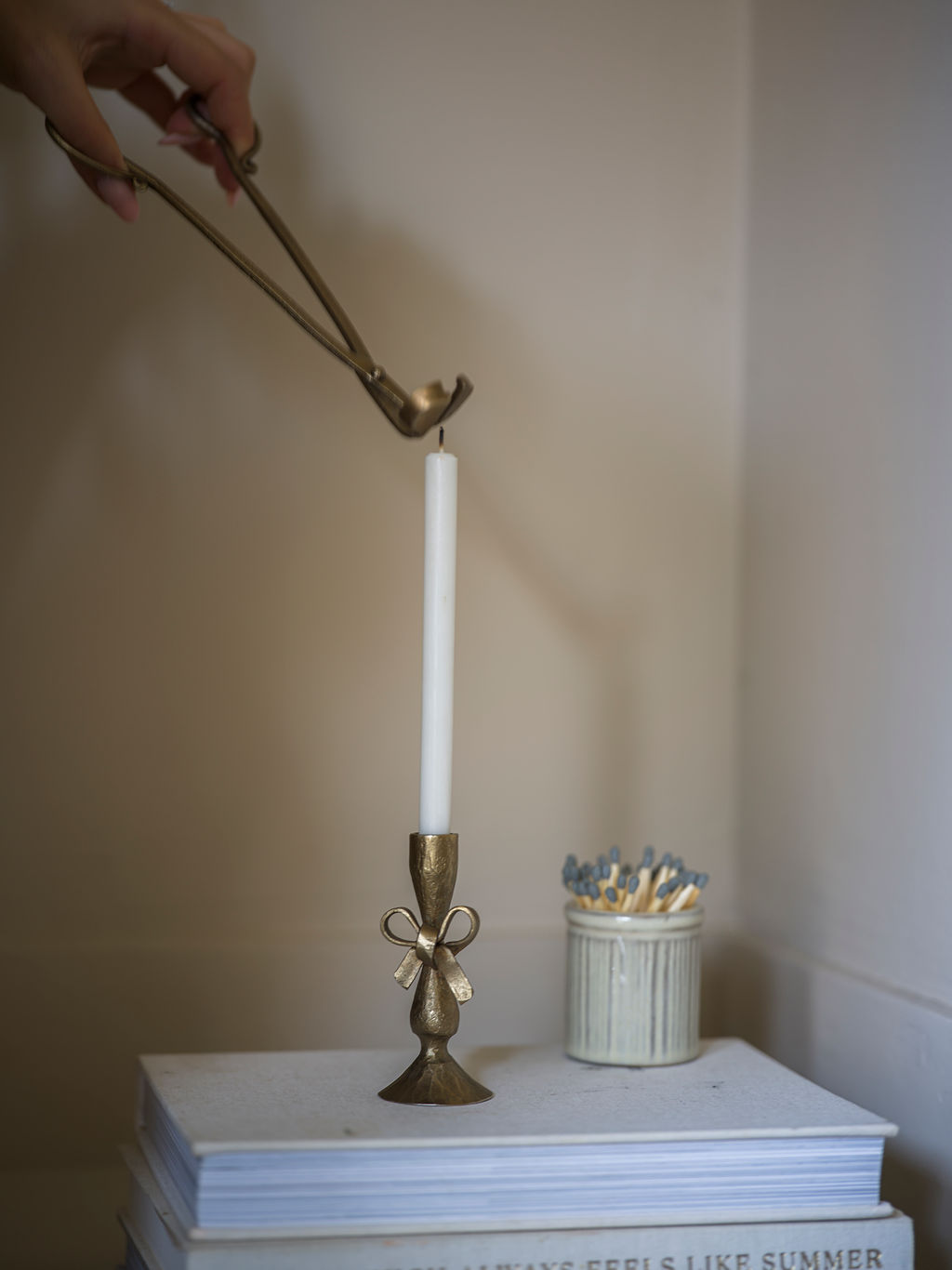 Antique Brass Finish Bow Candle Holder with 6 Candles