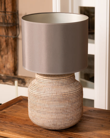 RATTAN LAMPBASE WHITE (no shade)