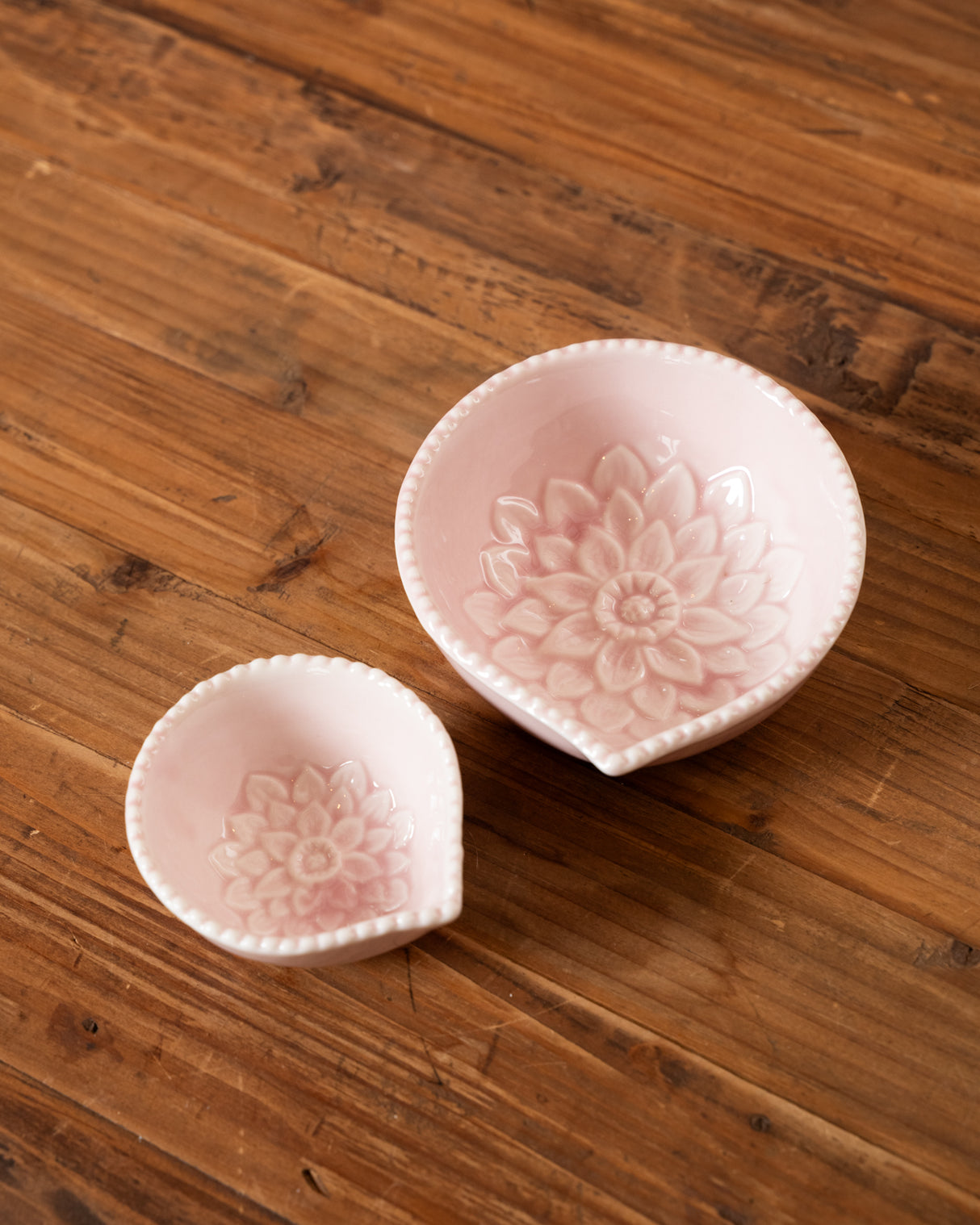 WRENFORD SET OF 2 BLUSH SPOUTED BOWLS