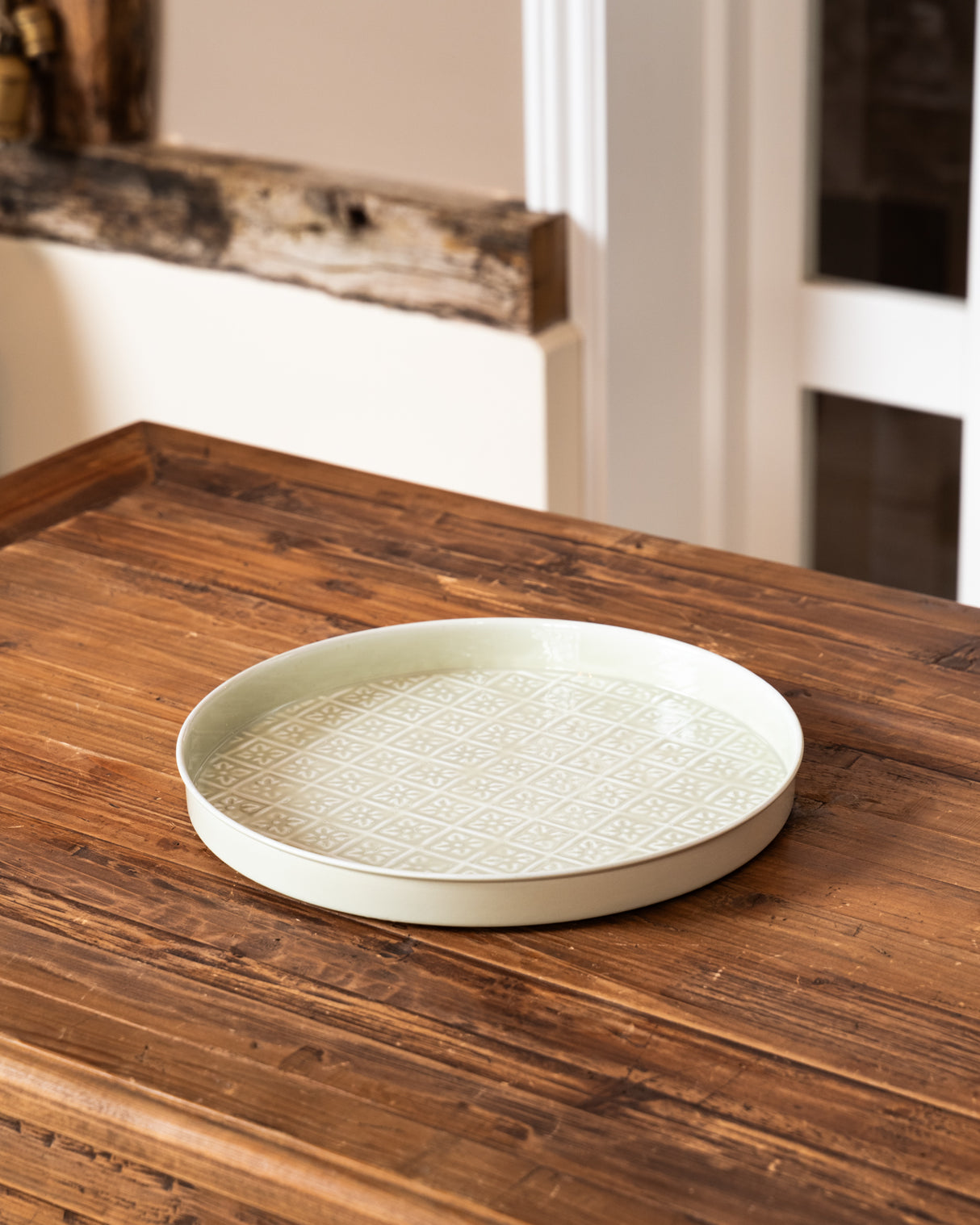 Round enamel tray (30cm) - 4 colours