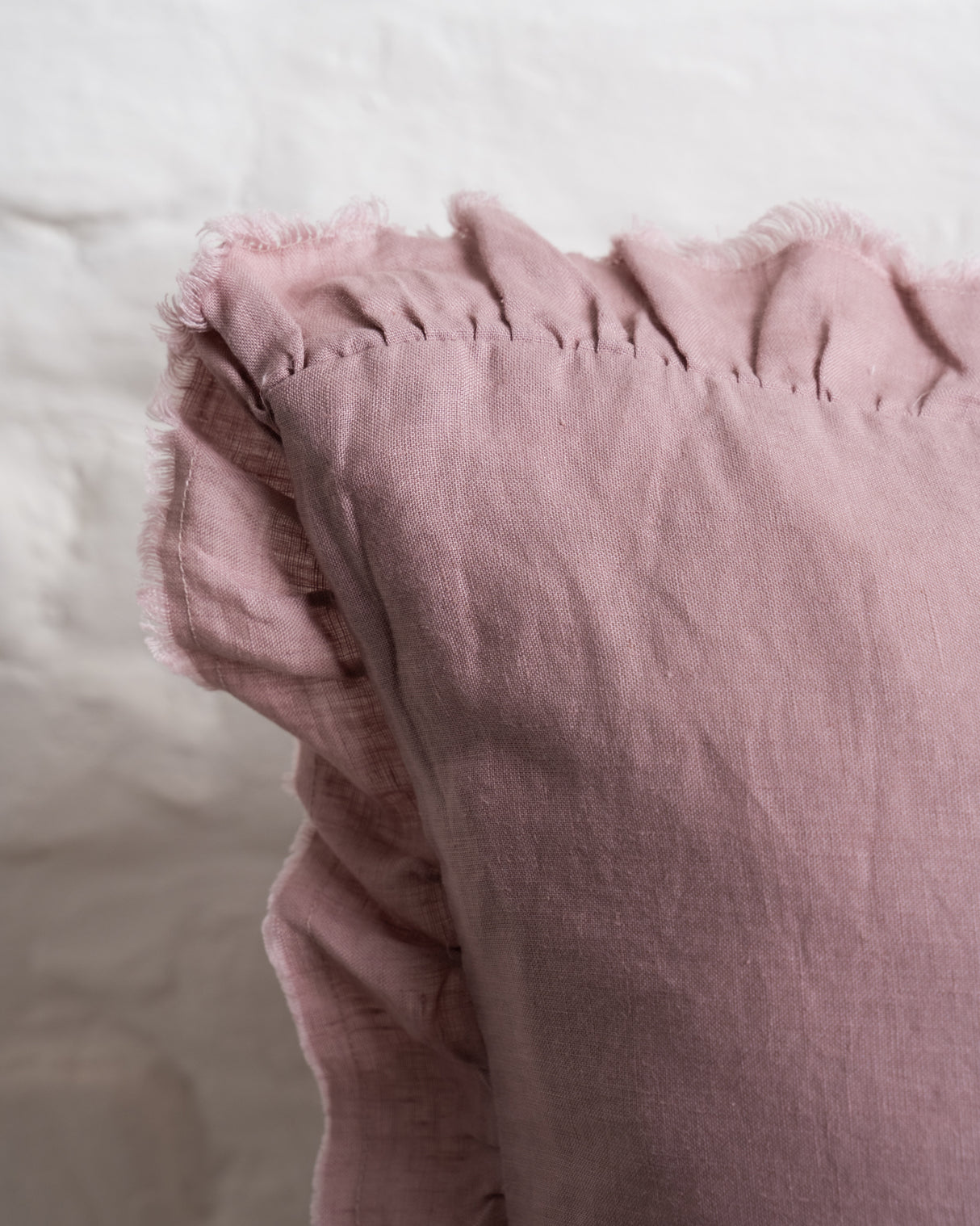 Tilly - Lilac Linen frilled edge cushion - 2 sizes