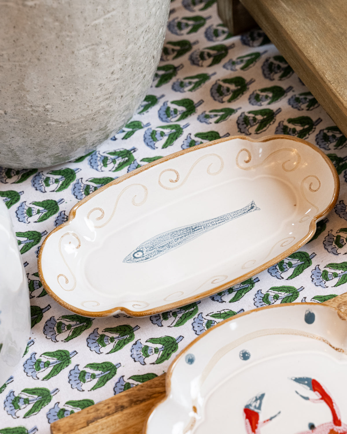 Stoneware Oval Fluted Plate 23cm - Fish