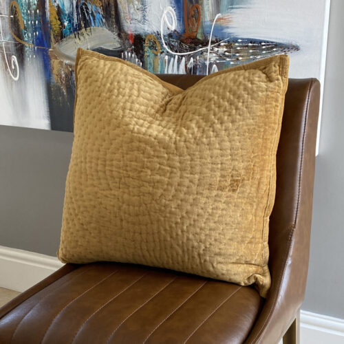 Circle Velvet cushion, Large Gold
