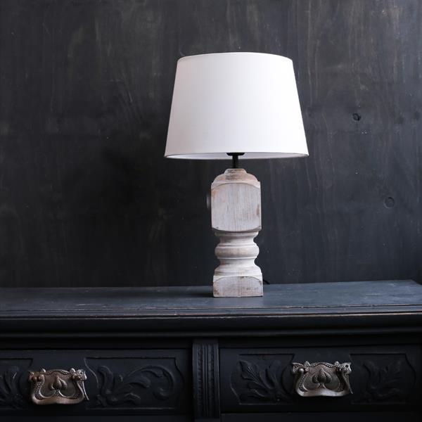 tore table lamp