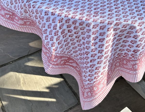 pale pink table cloth