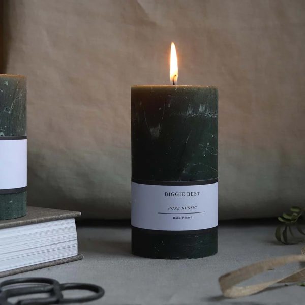 moss green 7x13 cm unscented candle